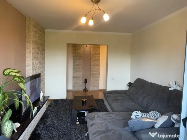 Vand apartament cu 2 camere in Deva, etaj parter, bloc mai nou