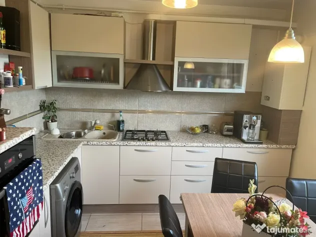 Vand apartament cu 2 camere in Deva, etaj parter, bloc mai nou