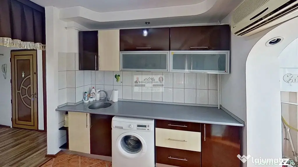 Apartament 3 camere/Vis a vis de OMV/Zona centrala