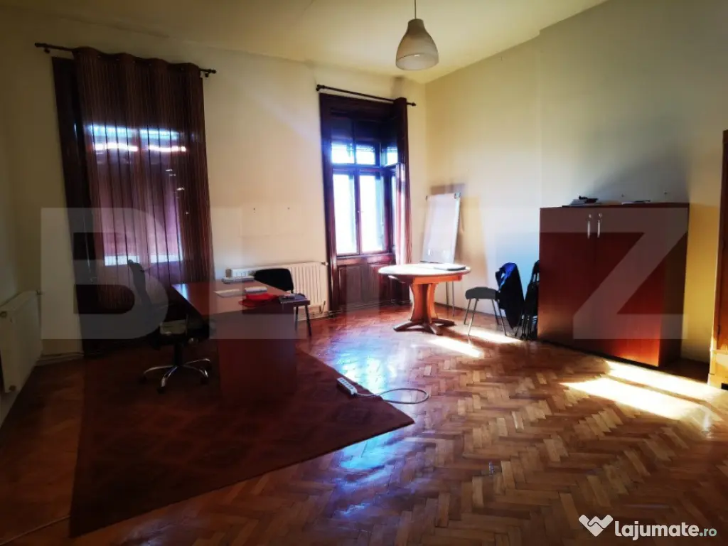 Apartament cu 4 camere , 149mp, zona Traian