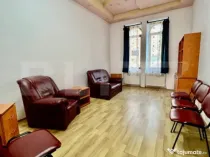 Apartament cu 3 camere decomandate, Parter Inalt, Centru, zo