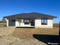 Casa individuala, la rosu, 161 mp, Fratautii Vechi