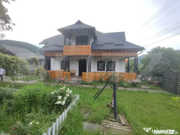 Casa de vacanta si anexe in Stulpicani - Suceava (Suceava)