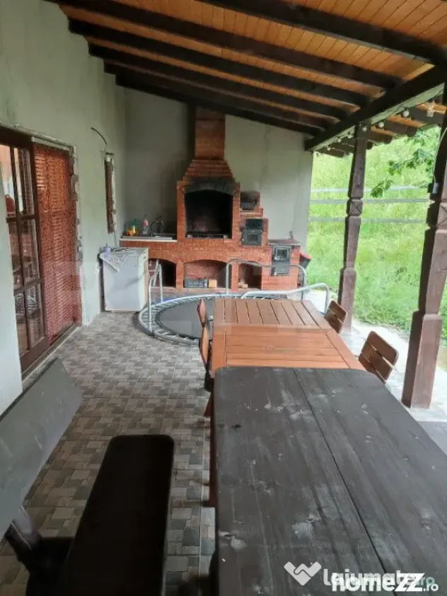 Casa de vacanta si anexe in Stulpicani