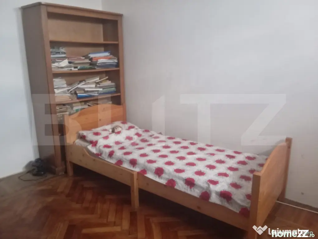 Apartament 4 camere, 82 mp ,3 balcoane inchise + boxa, zona - Ploiesti (Prahova)