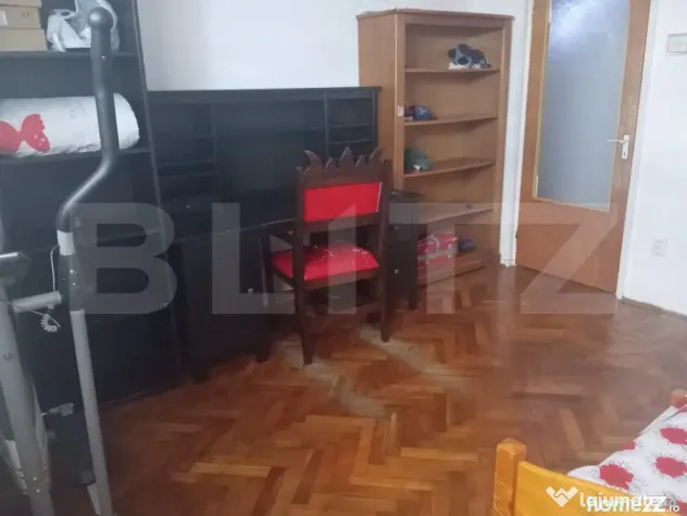 Apartament 4 camere, 82 mp ,3 balcoane inchise + boxa, zona - Ploiesti (Prahova)