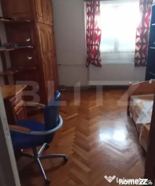 Apartament 4 camere, 82 mp ,3 balcoane inchise + boxa, zona - Ploiesti (Prahova)