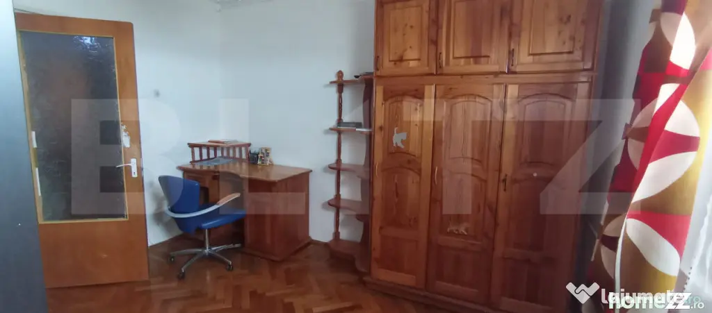 Apartament 4 camere, 82 mp ,3 balcoane inchise + boxa, zona - Ploiesti (Prahova)