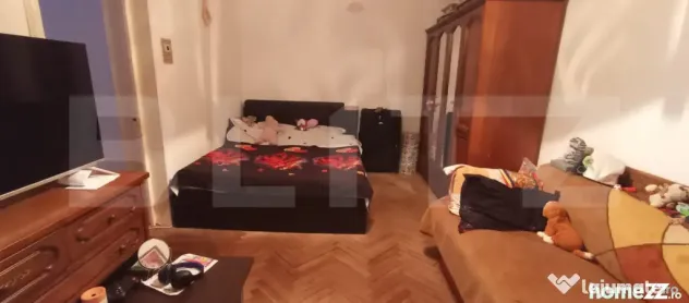 Apartament 4 camere, 82 mp ,3 balcoane inchise + boxa, zona - Ploiesti (Prahova)