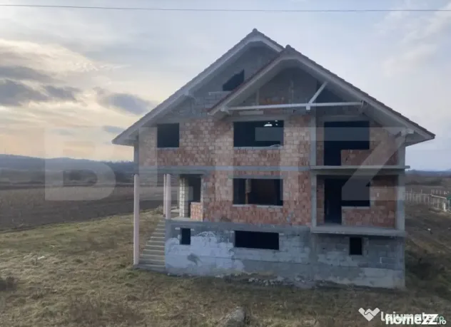 Casă de vânzare la roșu,500 mp utili potențial Unic, loc - Dej (Cluj)