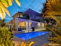 Casa lux 5 camere, 280 mp utili, piscina, Bucium