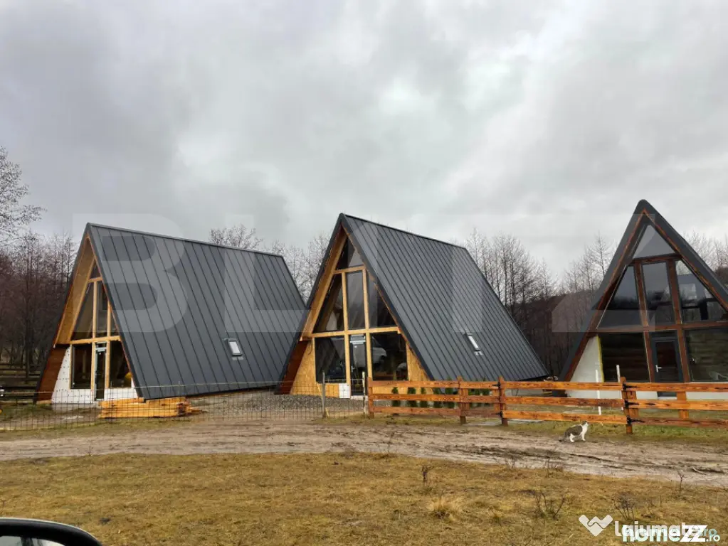 Pachet de 3 case in zona Tohanita, case tip A-frame , 400 m