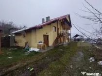 Villa, 500 mp, 7 camere, 3500 mp teren, zona Stramba