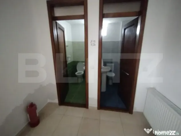 Villa, 500 mp, 7 camere, 3500 mp teren, zona Stramba