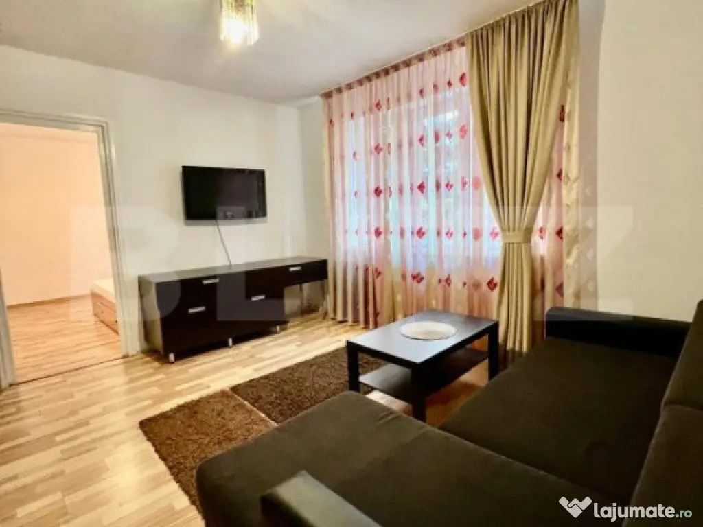 Apartament 2 camere semicentral, 41 mp, zona strazii Paris