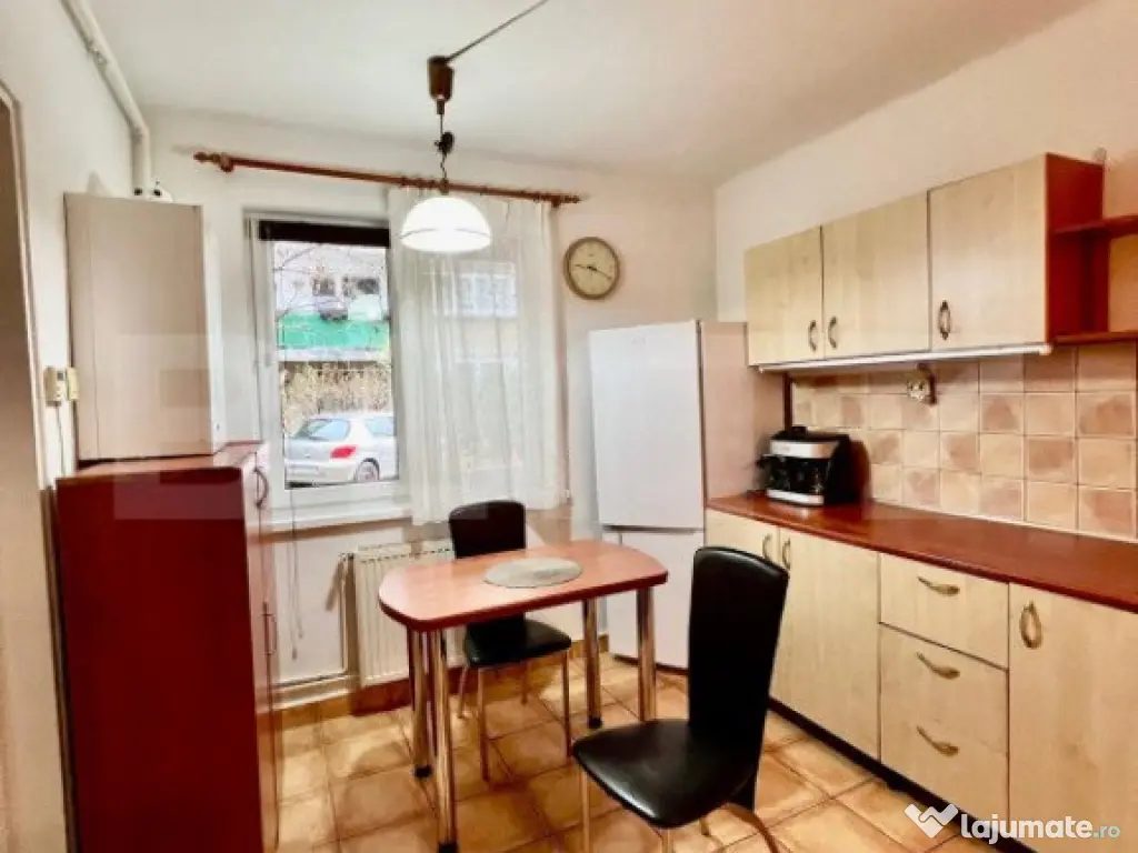 Apartament 2 camere semicentral, 41 mp, zona strazii Paris