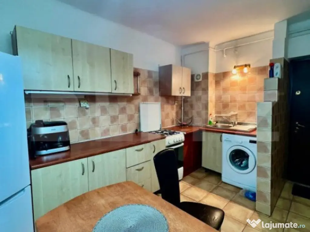 Apartament 2 camere semicentral, 41 mp, zona strazii Paris