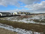 Teren intrav, langa Cart RIVIERA , 1 HA , utilitati , sosea 