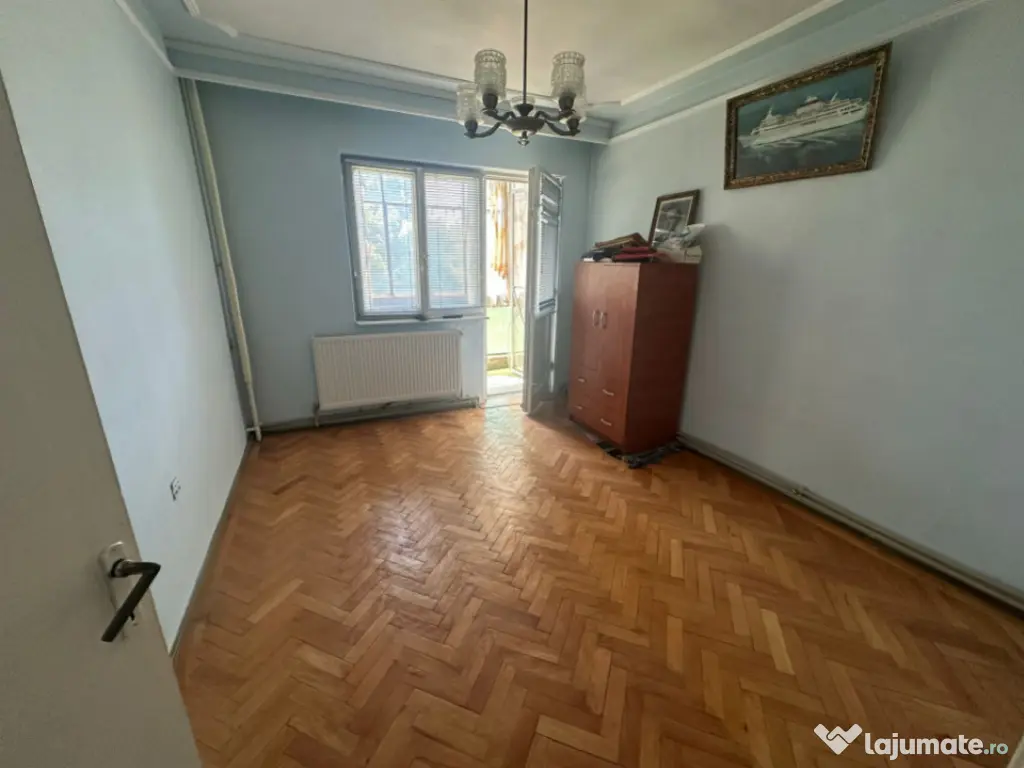 - Apartament 3 camere confort 1, zona Obor, etaj 3.