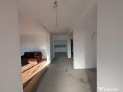 Casă Spațioasă cu 7 Camere, 242 mp Utili și 600 mp Teren 