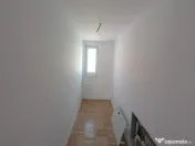 Casă Spațioasă cu 7 Camere, 242 mp Utili și 600 mp Teren 