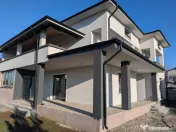 Casă Spațioasă cu 7 Camere, 242 mp Utili și 600 mp Teren 