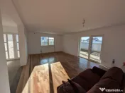 Casă Spațioasă cu 7 Camere, 242 mp Utili și 600 mp Teren 