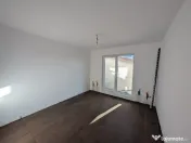 Casă Spațioasă cu 7 Camere, 242 mp Utili și 600 mp Teren 