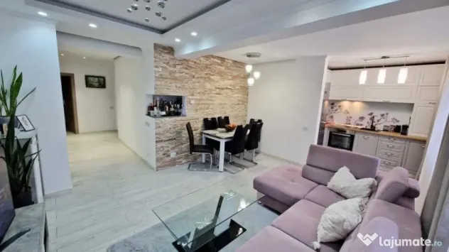 Apartament 3 camere zona Sub Cetate