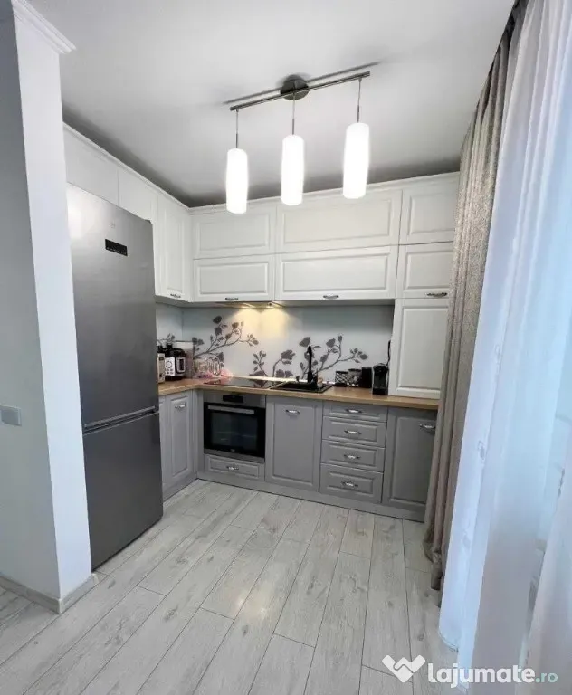 Apartament 3 camere zona Sub Cetate