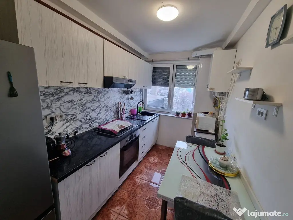 Central-apartament 2 camere cu gaze