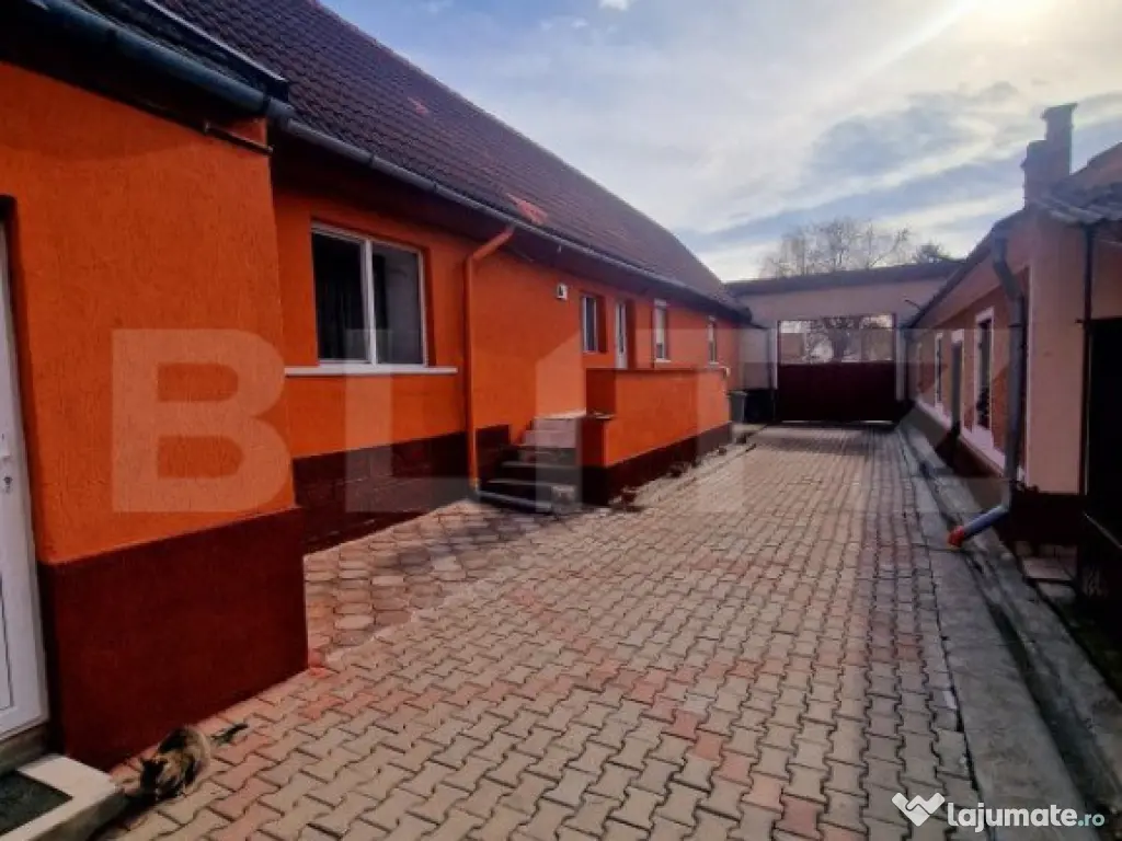 Casa familiala cu 4 camere, 2432 mp teren, Feldioara