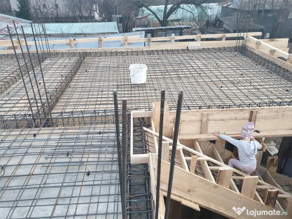 Single deosebit-Teren 1000 mp-Toate utilitatile