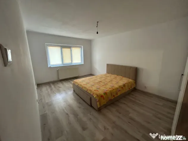 Apartament 2 cam. transformat in 3 camere, Calarasi 4, mobil