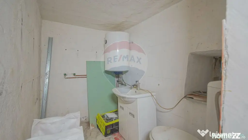 PODUL LUI GRID 13 | CASA 4 CAMERE CU DOUA BAI SI PRIVELIS... - Brasov (Brasov)