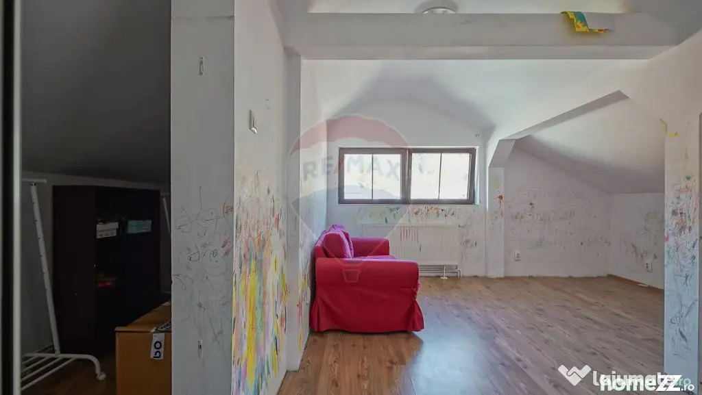 PODUL LUI GRID 13 | CASA 4 CAMERE CU DOUA BAI SI PRIVELIS... - Brasov (Brasov)