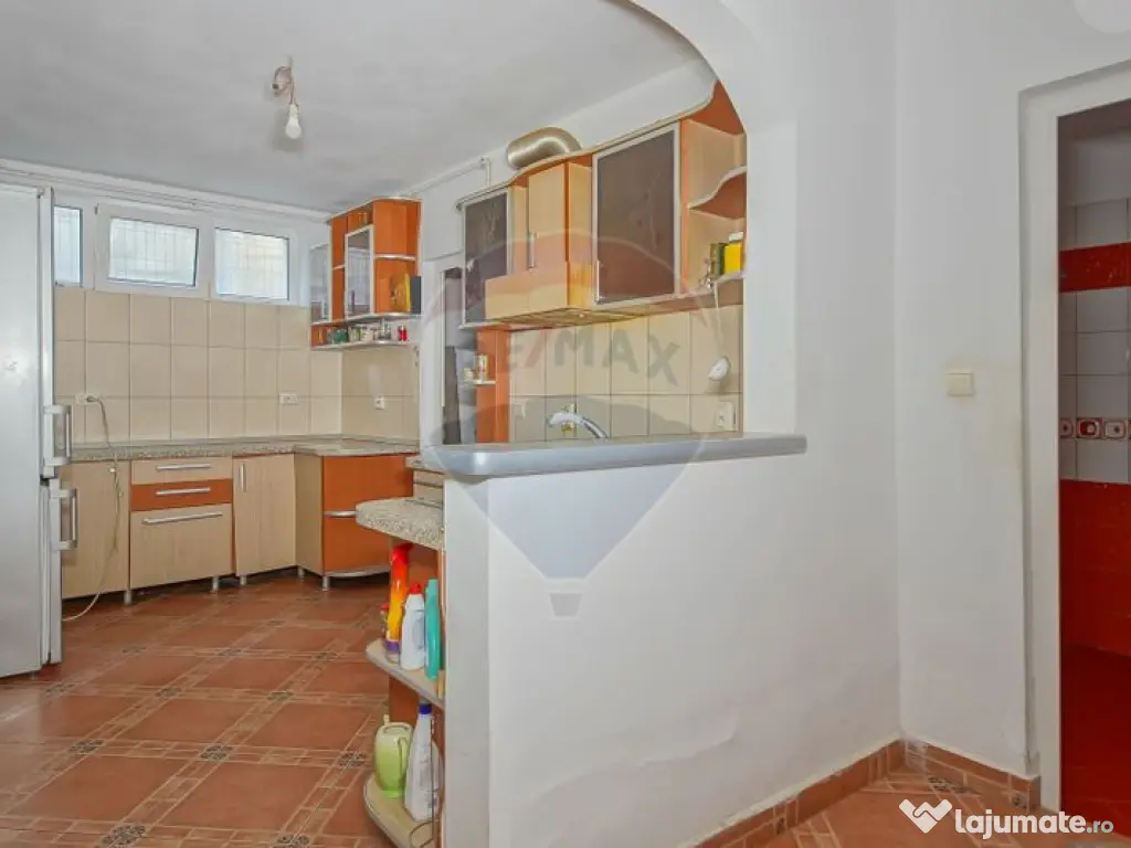 PODUL LUI GRID 13 | CASA 4 CAMERE CU DOUA BAI SI PRIVELIS...