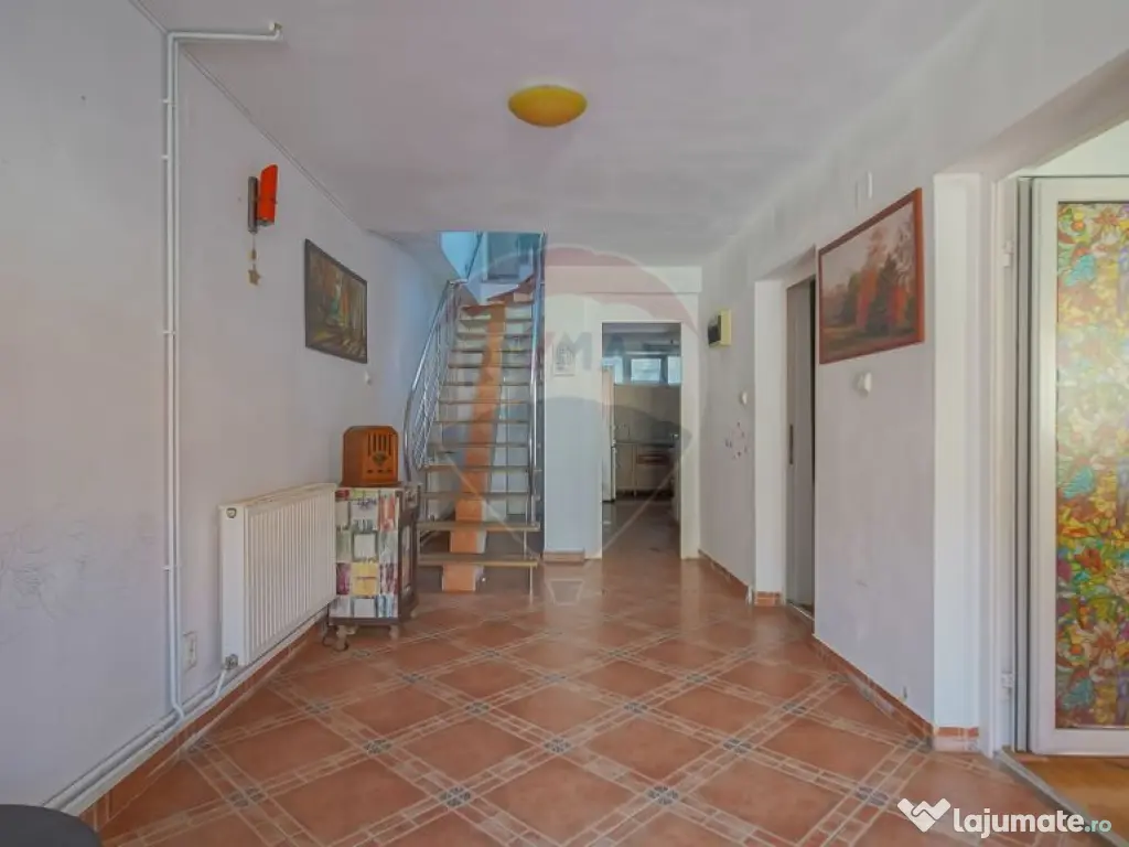 PODUL LUI GRID 13 | CASA 4 CAMERE CU DOUA BAI SI PRIVELIS...