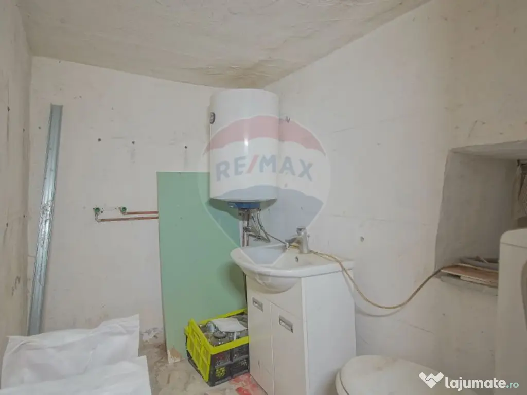 PODUL LUI GRID 13 | CASA 4 CAMERE CU DOUA BAI SI PRIVELIS...