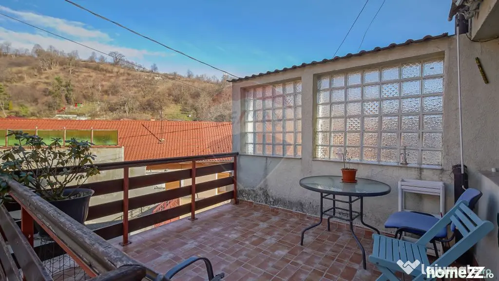 PODUL LUI GRID 13 | CASA 4 CAMERE CU DOUA BAI SI PRIVELIS...