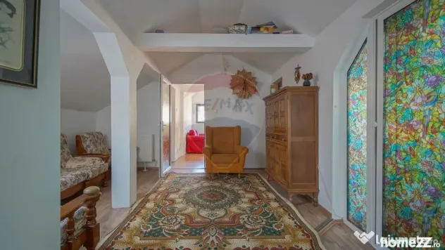 PODUL LUI GRID 13 | CASA 4 CAMERE CU DOUA BAI SI PRIVELIS...