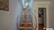 PODUL LUI GRID 13 | CASA 4 CAMERE CU DOUA BAI SI PRIVELIS... 
