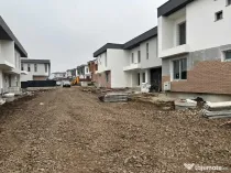 Casa tip Triplex de vanzare,Floresti