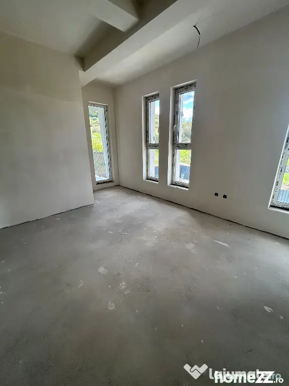 Casa tip Triplex de vanzare,Floresti - Floresti (Cluj)