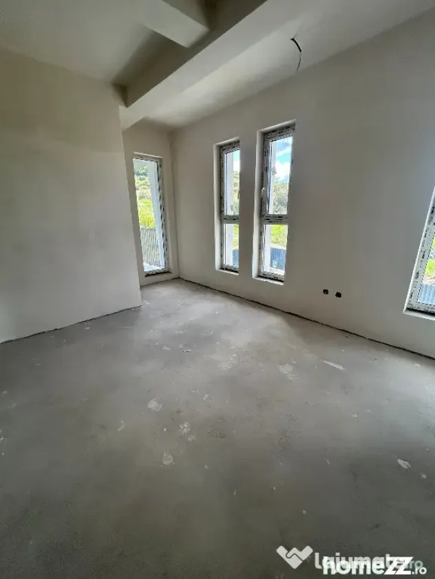 Casa tip Triplex de vanzare,Floresti - Floresti (Cluj)