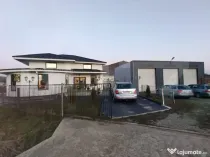 Casa de vanzare, plus afacere la cheie, la 25 de KM de Bistr