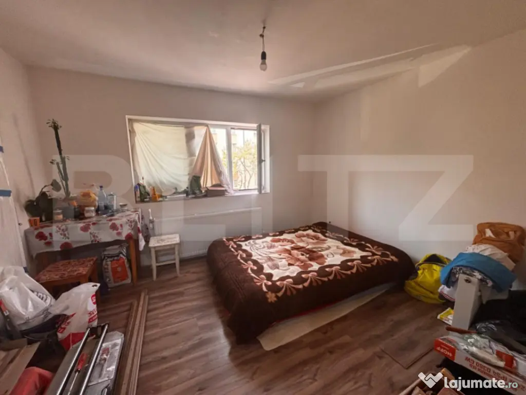 Garsoniera de vanzare, 33 mp, etaj 2, zona Independentei