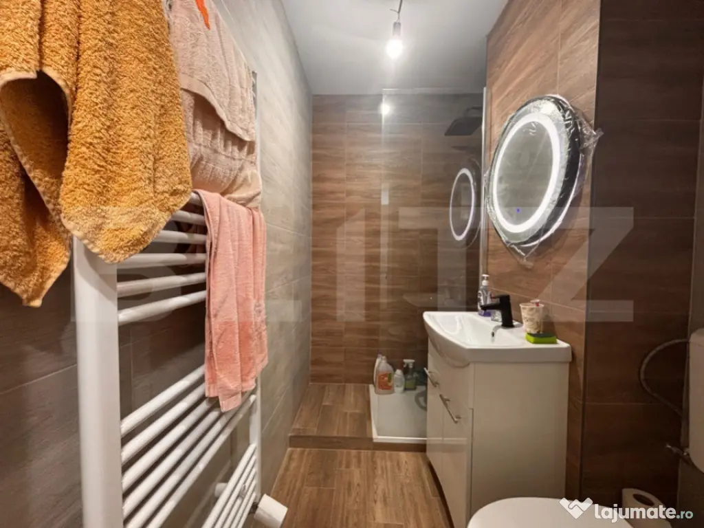 Garsoniera de vanzare, 33 mp, etaj 2, zona Independentei