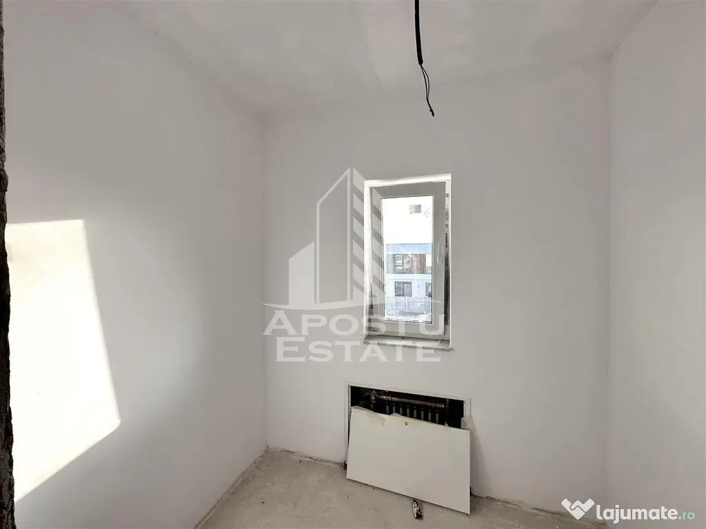 Jumatate de duplex cu 5 camere de vanzare, despartit, Dumbravita - Dumbravita (Timis)