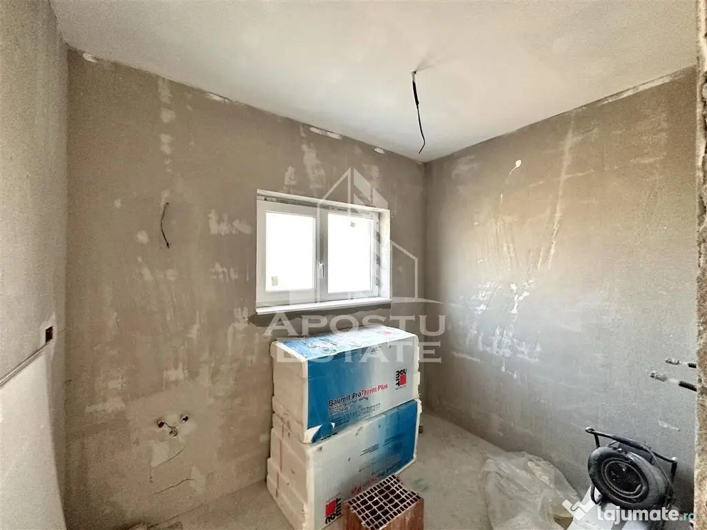 Jumatate de duplex cu 5 camere de vanzare, despartit, Dumbravita - Dumbravita (Timis)